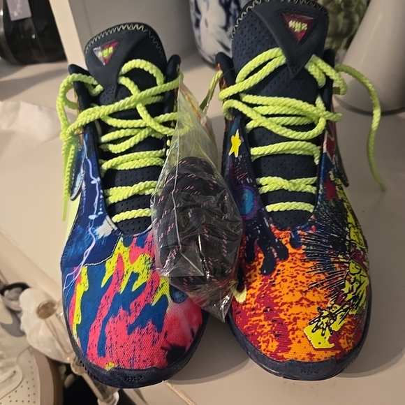 MENS NIKE LEBRON 22 'BRYCE'S WORLD' Size 8 - Picture 1 of 5